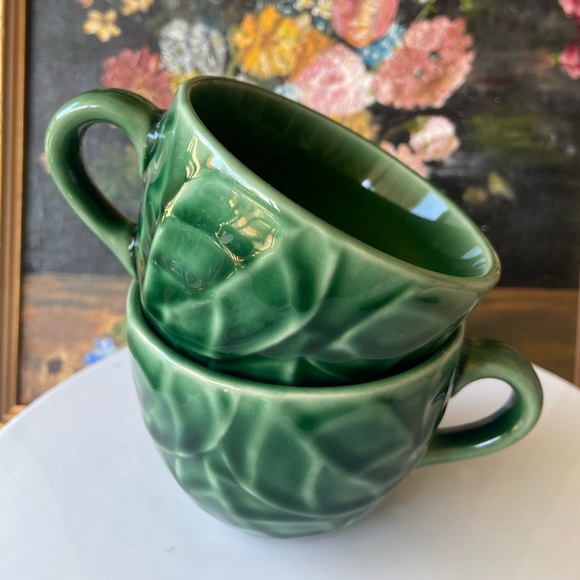 Pier 1 set of 2 green majolica style leaf cups